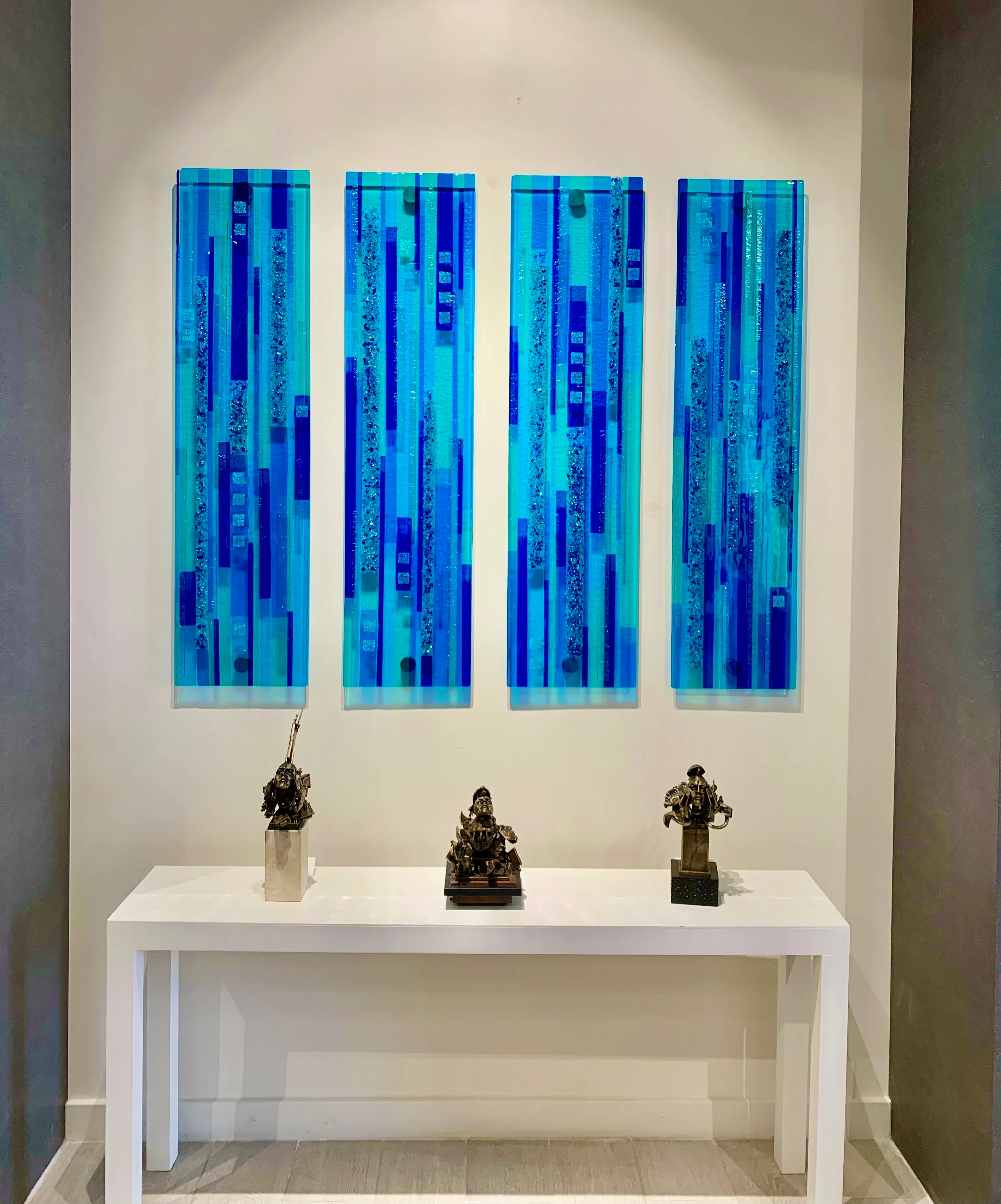 Glass sculpture with warm tones and fluid movement