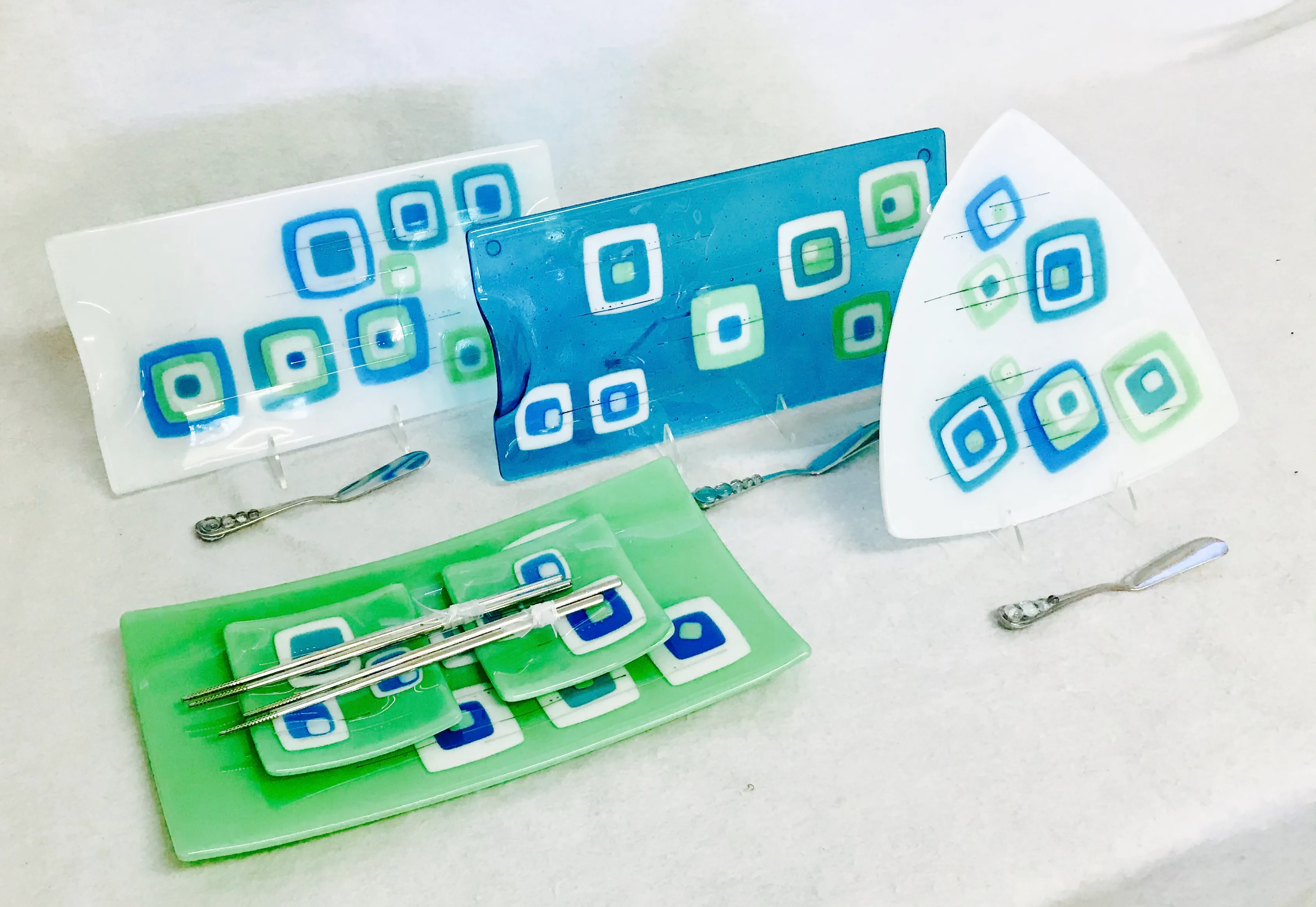 Elegant glass platter with smooth curves